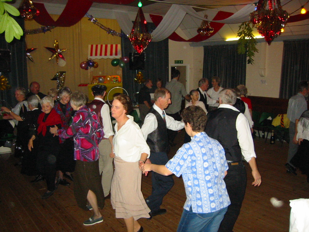 eastbournefolkdanceclubnewyearssocial31stdecember2006.jpeg